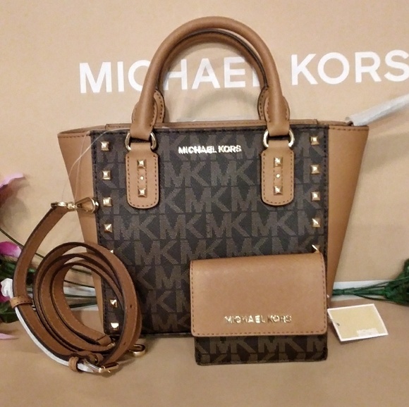 Michael Kors Handbags - NWT Michael Kors purse tote bag w/ wallet